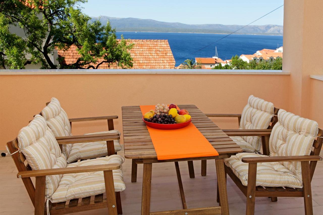 Iris Apartments Bol (Adults Only) Extérieur photo