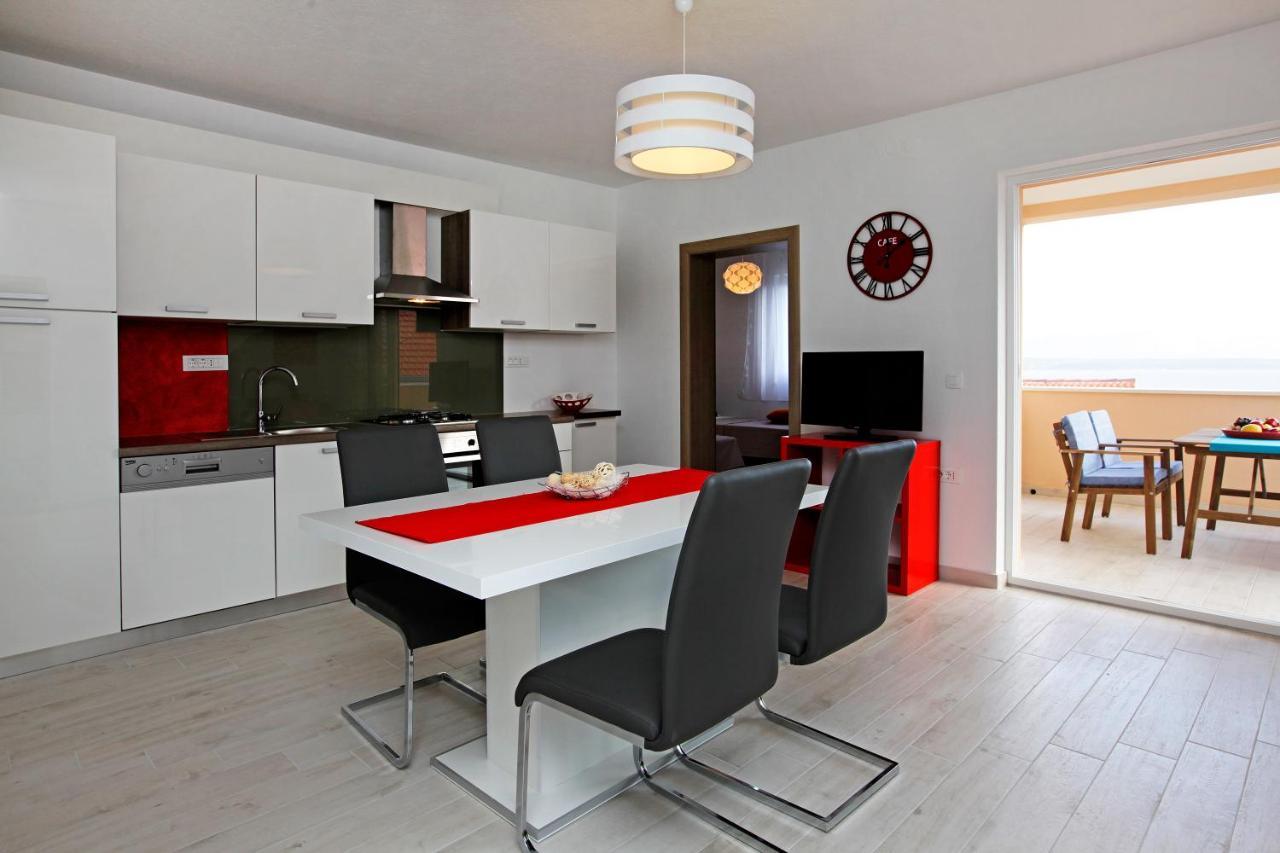 Iris Apartments Bol (Adults Only) Extérieur photo